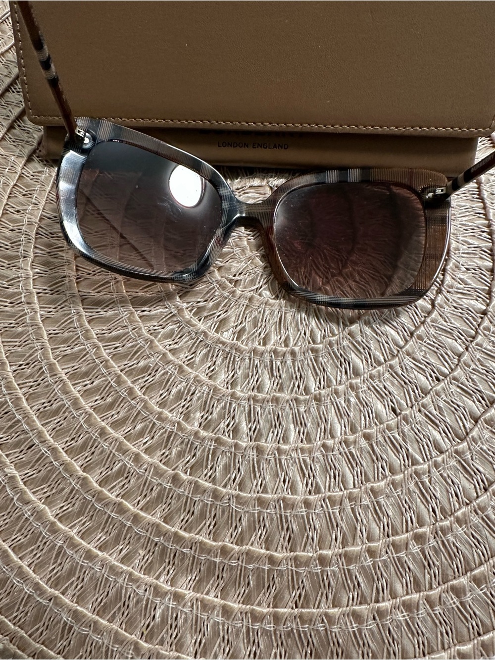 Burberry Tortoiseshell Plaid Square Women's Sunglasses in Brown and Black - Picture 4 of 14